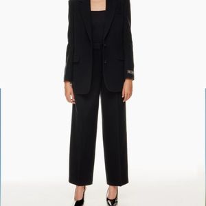 ARITZIA babaton pleated pants in wool color black size 6 NWT